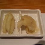 鮨 おさむ - 2種類の生姜　