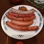 なかなか - 親方の出自であるところの一関市、一関ミートの逸品。