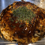 Honkaku Hiroshima Okonomiyaki Tanimoto - お好み焼き（800円）