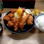 とんかつ春 - 盛り合わせ定食+カキフライ