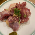 Ottantotto - 地鶏650円。噛み応えバッチリで旨味も濃い。柚子胡椒が合う。