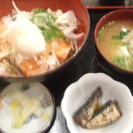 山口水産 - トロサーモン丼定食（600円）
