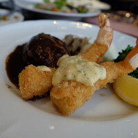 厳選洋食さくらい - 海老フライは２本