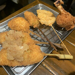Nishinippori Sakaba Kushimaru - 串揚げ、色々...、季節メニューの鰆が美味しかった...