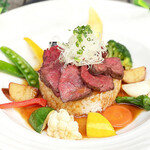 Steak Bowl + Salad Set was featured on TV Tokyo's "Ariyoshi's World Simultaneous Broadcast."