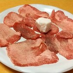 Sumibiyakiniku Anjuen - 和牛塩タン 税込1100円→550円