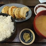 サッポロ 餃子製造所 - 大粒餃子定食