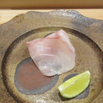 鮨 十兵衛 - クエの刺身 竹塩+すだち、わさび醤油