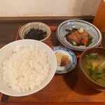 しゃけ小島 - 
ごま鮭定食９００円。