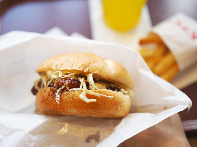 ここで食べろ句♪ お得です ケンタのランチ ろっぴゃくえん』by のぐて