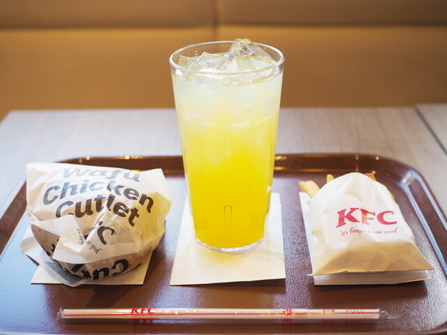 ここで食べろ句♪ お得です ケンタのランチ ろっぴゃくえん』by のぐて