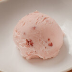■草莓冰淇淋