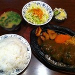 きっちんひとくち - ピーマンの肉詰め定食＋ご飯大盛