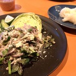 Spice&Dining KALA - ○ラープムー様　奥はタイの餅米！