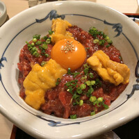 牛刺しと焼肉 仔虎 クリスロード店 - とろける〜♡