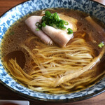 ラーメン イッケン - 鶏油がキラキラで美しい！