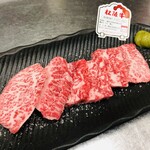 ホルモン焼肉 かめつる - 