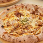 ポンチーズ・ピザ - 石窯焼伊勢鶏のテリヤキチキンピザ(S・980円)