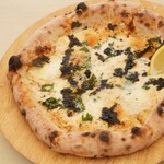 ポンチーズ・ピザ - 博多やまやの明太子とフレッシュモッツァレラチーズのピザ(S・980円)