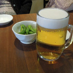 生ビール450円、枝豆つき