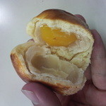 たるみ製菓 - 丸ごとの栗が一つ入ってます。