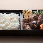 割烹 天ぷら 三太郎 - 【持ち帰り用】すきやき1段弁当　￥2,５00