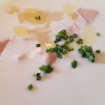 アル・ケッチァーノ - ◆「大根の自家製ヴルーテとフォアグラの冷製スープ」