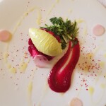 アル・ケッチァーノ - ◆「庄内のビーツとりんごのタルタルにアボカドジェラート」