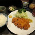 とんかつ やまいち - ロース定食