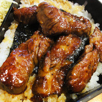すき焼割烹 かとう - 丁寧にしっかり焼き上がっている