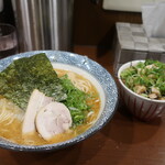 青山煮干しラーメン ハレルヤ - 濃厚煮干し鶏そば+ミニチャーシュー丼