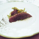 ペレグリーノ - 鹿児島より雌の尾長鴨　胸肉　紀州備長炭焼　イタリア産　アーティチョークのブラッザート添え