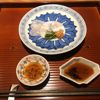 室町 唯 - 