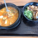 カルビ丼とスン豆腐専門店 韓丼 - スン豆腐とカルビ丼ミニ