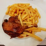 Bouillon Julien - メインは鴨のコンフィ、山盛りフライドポテト添え11.9ユーロ