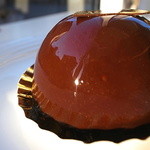 景色も写り込む透ける肌