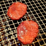 お肉にはじまり、お肉に終わる。 - タン