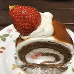 デリカ＆ラウンジ コフレ - あまおうロールケーキ 
