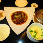 黄鶴 - 期間限定・オランダ風車豚定食　１９００円（税込）と　８５ｇのビッグふかひれ焼売　８５０円（税込）【２０２０年３月】