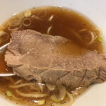 中華そば まるたけ - 最後に極厚のチャーシューが出てきた