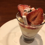 レグリエ - 苺のパルフェ