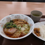 青山学院大学 学生食堂 - ラーメン