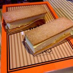 ルタオ 新千歳空港店 - 台紙が付いてるのでお皿に出さなくてもＯＫｗ