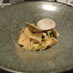 リストランテ カノフィーロ - ハマグリとタケノコのアーリオオーリオ