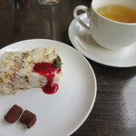 三日月 - ヌガーグラッセと生チョコレート