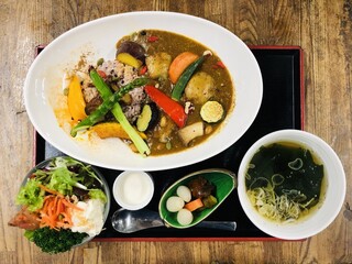 料亭 緒環 - 【薬膳ごはん】薬膳根菜カレー