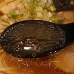 サッポロ ラーメン ハチ - スープ