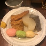 おかめ - ３色団子、こんにゃく、イカ天、厚揚げ、大根