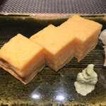 鮨 竹若 - だし巻き玉子焼き４５０円。寿司のタネを切ったものです。普通に美味しかったです(^｡^)