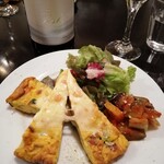 マジョリカ - 白ボトル、オムレツ